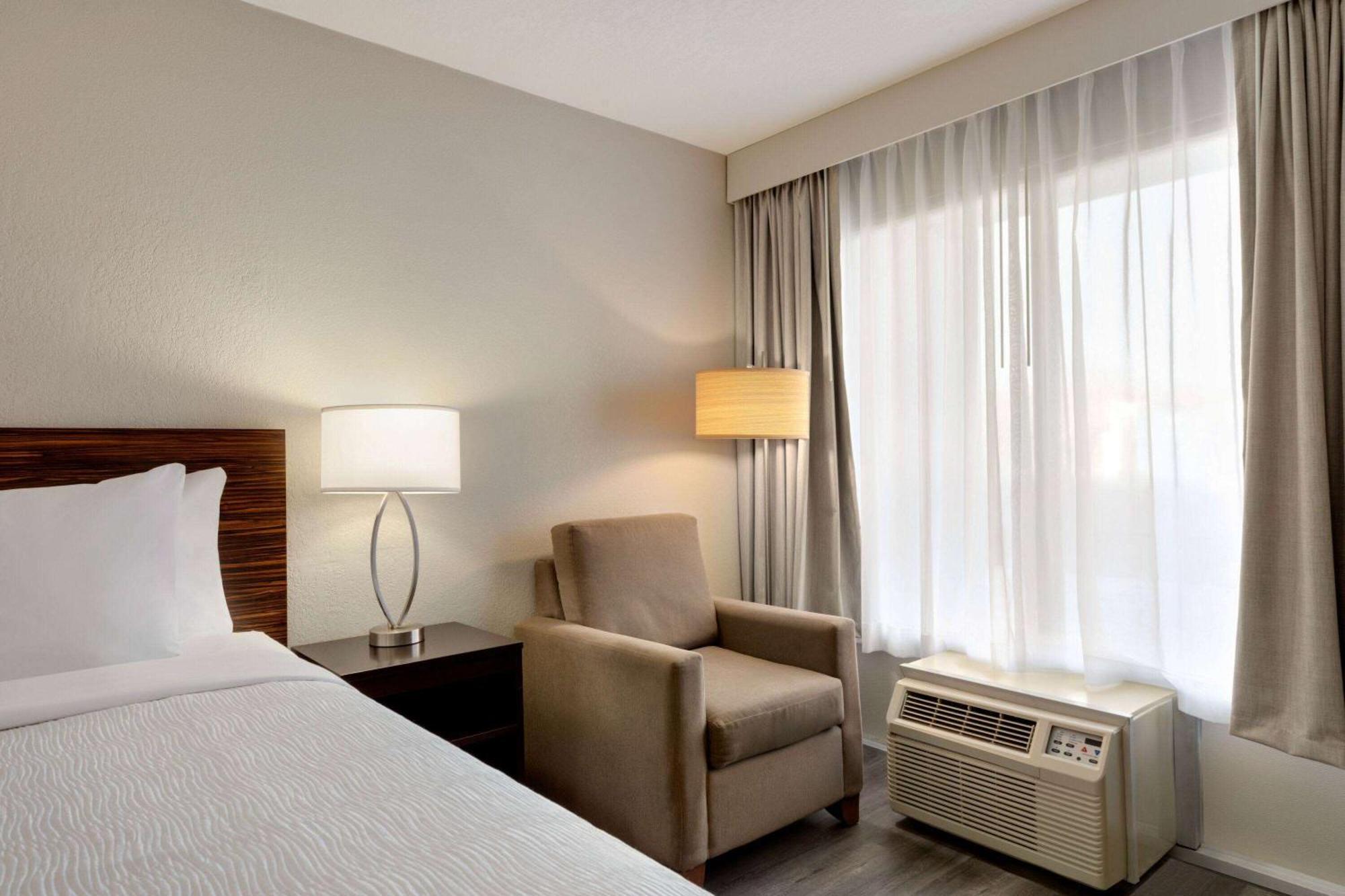 Hotel Baymont By Wyndham Emporia Va Exteriér fotografie